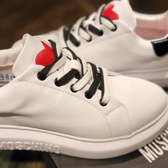 Love Moschino Sneakers JA15284G0CIA310A White Black Laces, Leather, Heart, NEW
